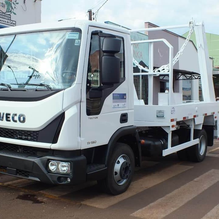 Caminhão - Poliguindaste - Iveco - Tector 150E21 - Portal Governo