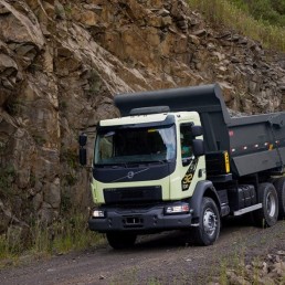 Caminhão - Basculante - Volvo - VM2706X2 - Portal Governo